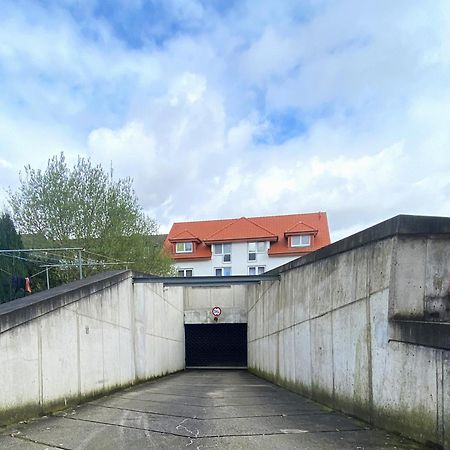 Schoelerberg Apartment Mit Tiefgaragenparkplatz Und Kingsize-Bett オスナブリュック エクステリア 写真