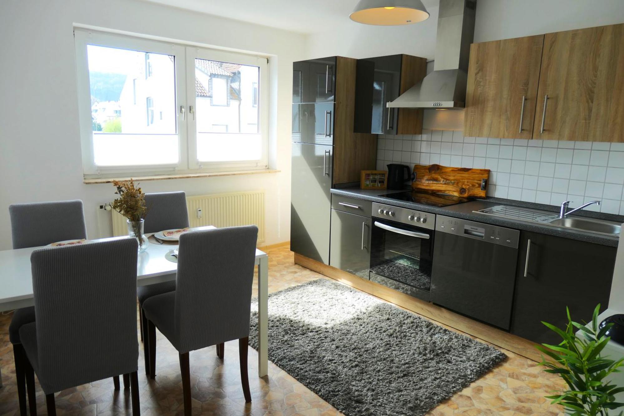 Schoelerberg Apartment Mit Tiefgaragenparkplatz Und Kingsize-Bett オスナブリュック エクステリア 写真